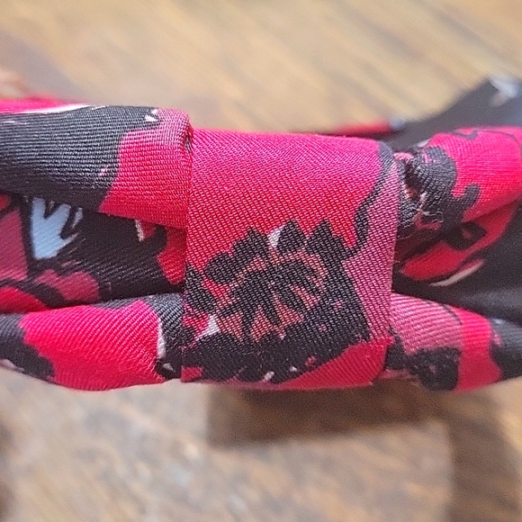 KATE SPADE POPPY TOSS SINCHED HEADBAND BLACK  NWT OUTSTOCK - Picture 5 of 6